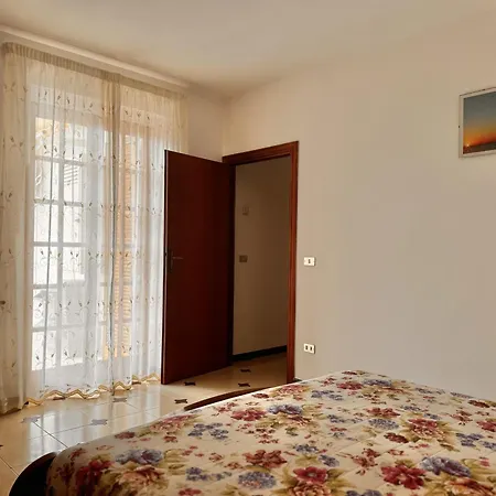 Holidaycasa Leone - Con Posto Auto A 200mt Dal Mare